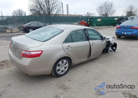 2007 Toyota Camry Le z USA, uszkodzony, nr VIN 4T1BE46K37U704346